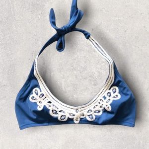 Victoria's Secret romantic lace applique bikini Medium